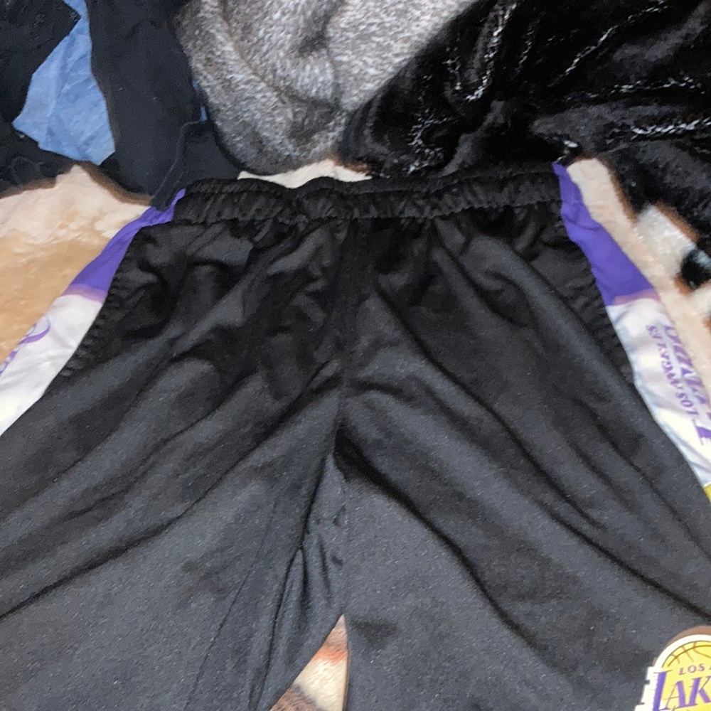 Lakers shorts black
